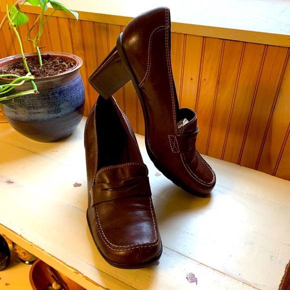 BareTraps Shoes - 2 for $20! Bare Trap Leather Loafer Block Heels 8.5 Dark Academia Light Academia